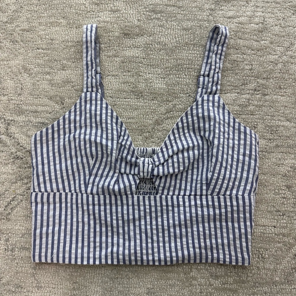Striped cropped tank top with bow front